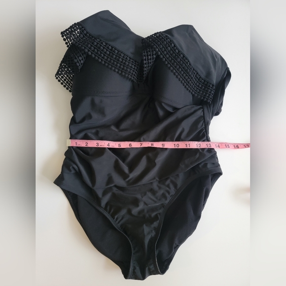 Crochet Flounce High Coverage One Piece Swimsuit Kona Sol Black strapless XL New - Picture 4 of 9